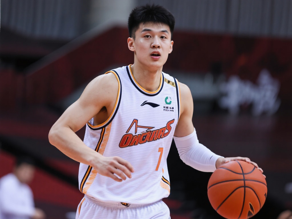 徐杰2021国家队高光集锦:蜕变为关键拼图之路 徐杰的成功并非偶然,他的【坚持与突破】是