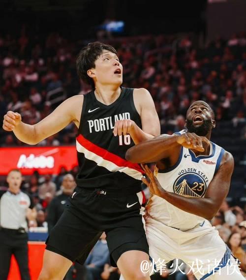 杨瀚森替补贡献3分2板 库里7分11助 勇士轻松击败开拓者 杨瀚森替补贡献3分2板 库里7分11助 勇士轻松击败开拓者