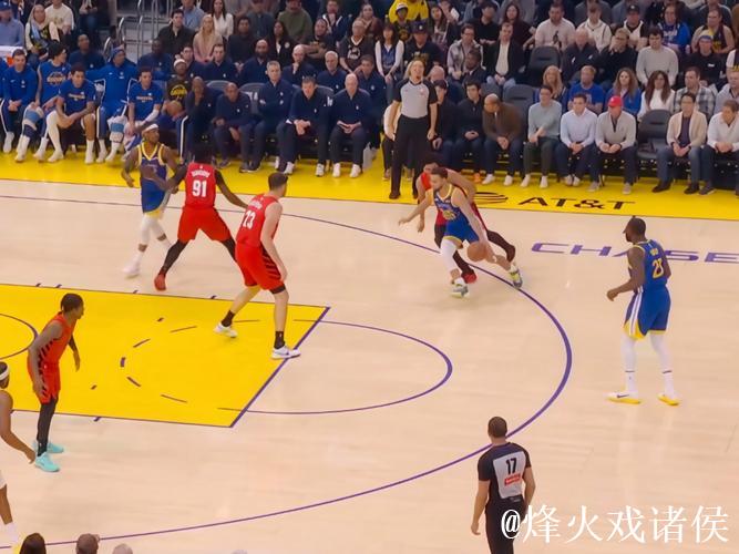 杨瀚森替补贡献3分2板 库里7分11助 勇士轻松击败开拓者 杨瀚森替补贡献3分2板 库里7分11助 勇士轻松击败开拓者