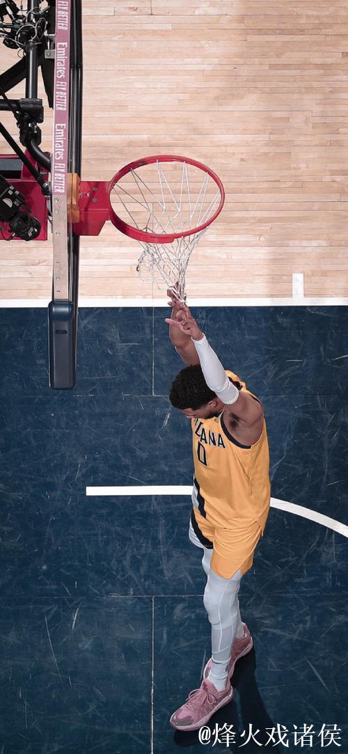 乔治三分7中0表现低迷，全场17投8中仍砍25分7助